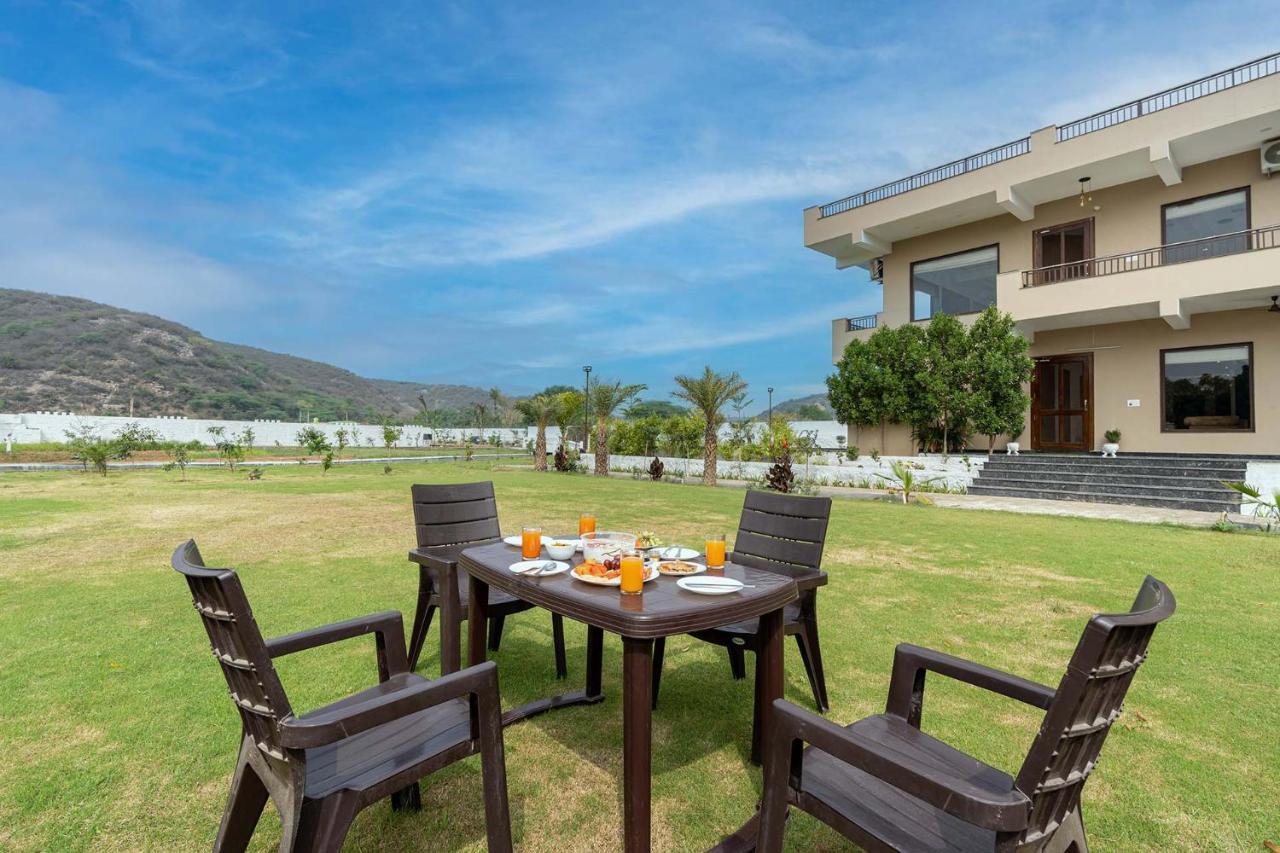 Brookvale Manor By Stayvista - Private Pool Haven With Endless Views & Indoor Fun Sohna Eksteriør bilde