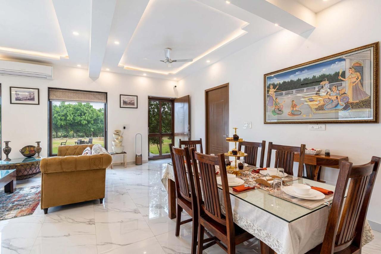 Brookvale Manor By Stayvista - Private Pool Haven With Endless Views & Indoor Fun Sohna Eksteriør bilde