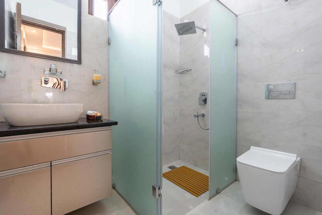 Brookvale Manor By Stayvista - Private Pool Haven With Endless Views & Indoor Fun Sohna Eksteriør bilde