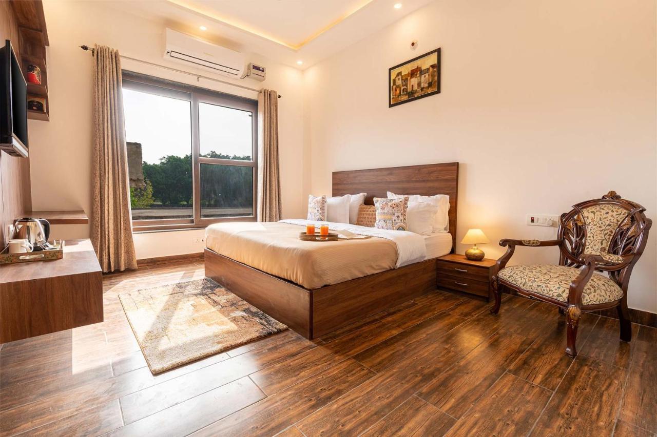 Brookvale Manor By Stayvista - Private Pool Haven With Endless Views & Indoor Fun Sohna Eksteriør bilde